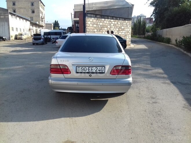 Mercedes E 240 1999, 230,000 km - 2.4 л - Gəncə