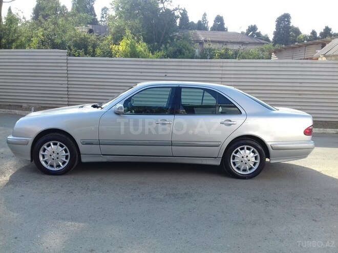Mercedes E 240 1999, 230,000 km - 2.4 л - Gəncə