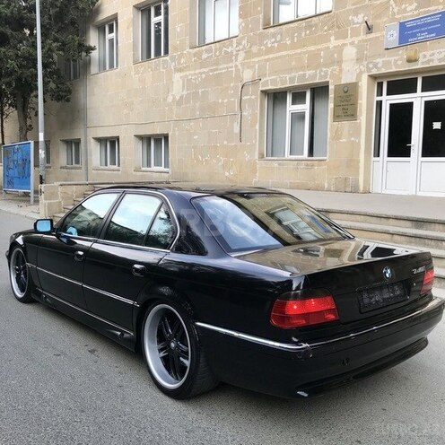 BMW 740 1996, 300,000 km - 4.4 л - Bakı