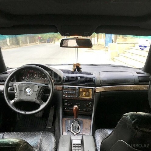 BMW 740 1996, 300,000 km - 4.4 л - Bakı