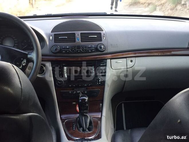 Mercedes E 220 2002, 300,000 km - 2.2 l - Bakı