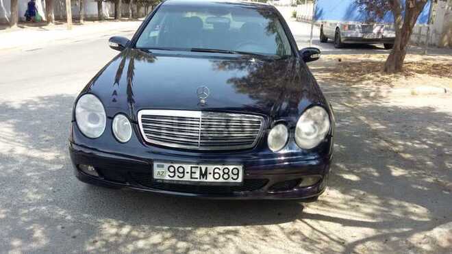 Mercedes E 220 2002, 300,000 km - 2.2 l - Bakı