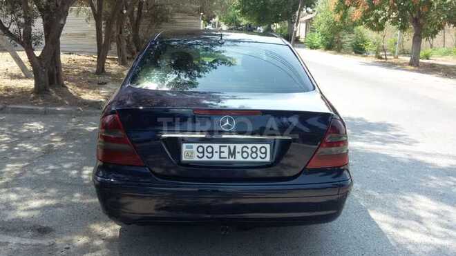 Mercedes E 220 2002, 300,000 km - 2.2 l - Bakı