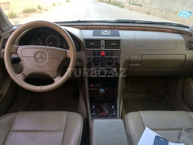 Mercedes C 230 1999, 198,572 km - 2.3 l - Bakı