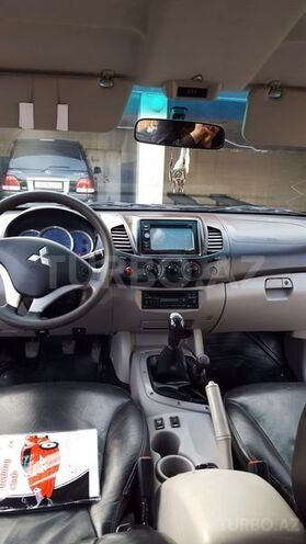 Mitsubishi L200 2008, 137,000 km - 2.5 l - Bakı