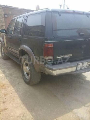 Ford Explorer 1995, 200,000 km - 3.1 l - Astara