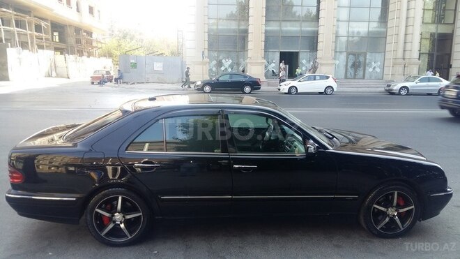 Mercedes E 280 2001, 323,200 km - 2.8 л - Bakı