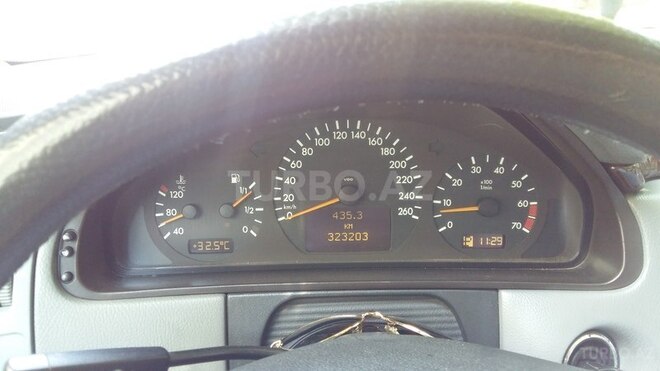Mercedes E 280 2001, 323,200 km - 2.8 л - Bakı