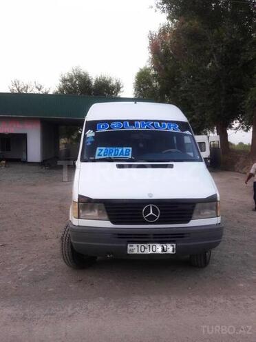 Mercedes 208 D 1997, 250,000 km - 2.5 l - Zərdab