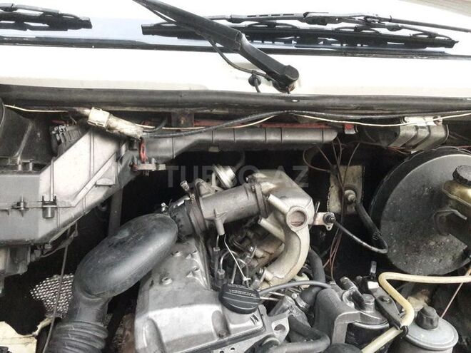 Mercedes 208 D 1997, 250,000 km - 2.5 l - Zərdab
