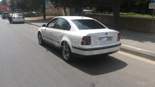Volkswagen Passat 1999, 213,000 km - 1.8 л - Bakı