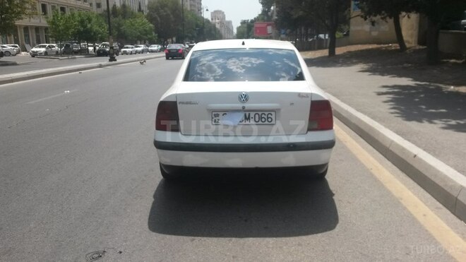 Volkswagen Passat 1999, 213,000 km - 1.8 л - Bakı