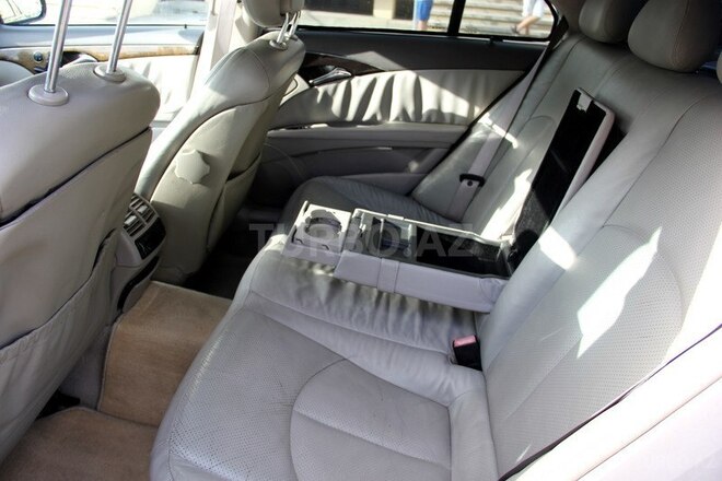 Mercedes E 240 2002, 210,000 km - 2.6 л - Bakı