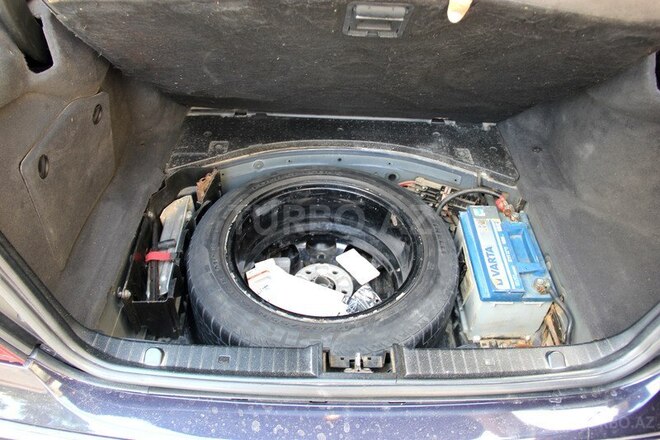 Mercedes E 240 2002, 210,000 km - 2.6 л - Bakı