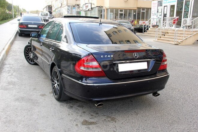 Mercedes E 240 2002, 210,000 km - 2.6 л - Bakı
