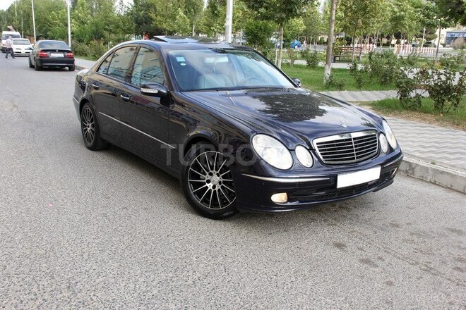 Mercedes E 240 2002, 210,000 km - 2.6 л - Bakı