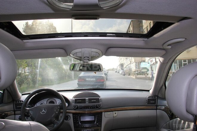 Mercedes E 240 2002, 210,000 km - 2.6 л - Bakı