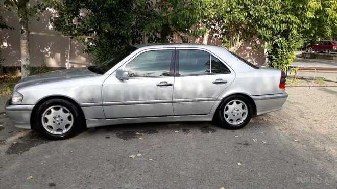 Mercedes C 240 1998, 278,000 km - 2.4 l - Ucar