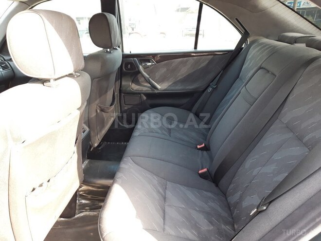 Mercedes E 270 2001, 368,700 km - 2.7 л - Bakı
