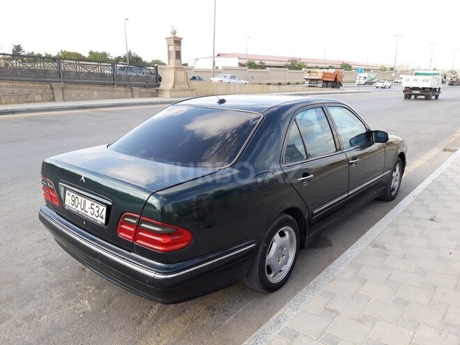 Mercedes E 270 2001, 368,700 km - 2.7 л - Bakı