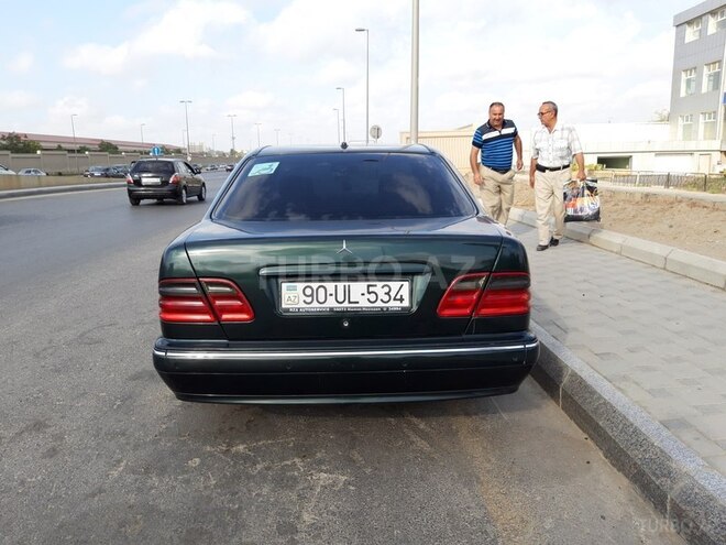Mercedes E 270 2001, 368,700 km - 2.7 л - Bakı