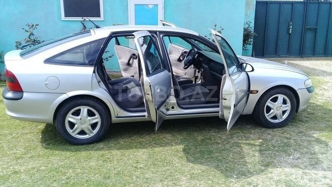 Opel Vectra 1996, 24,000 km - 2.4 l - Bakı