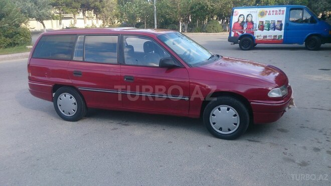 Opel Astra 1993, 285,642 km - 1.6 l - Bakı