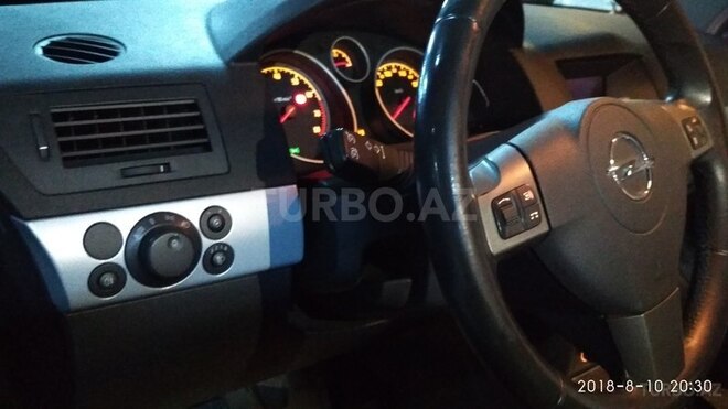 Opel Astra 2005, 260,000 km - 1.4 l - Bakı