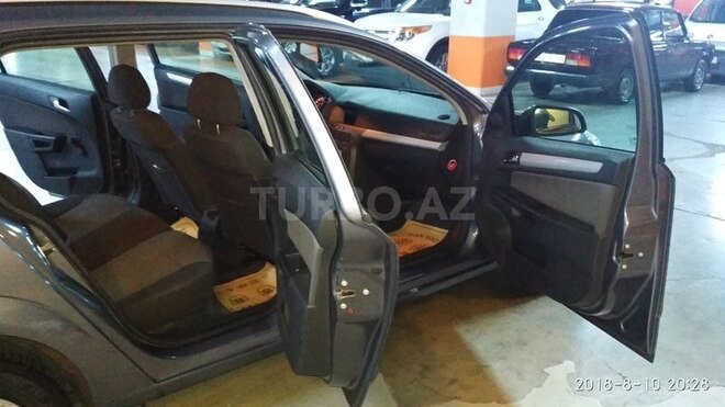Opel Astra 2005, 260,000 km - 1.4 l - Bakı
