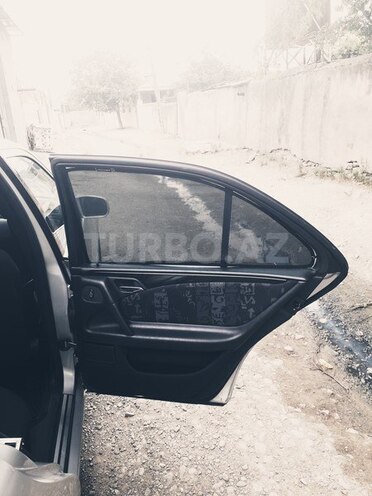 Mercedes E 240 1999, 180,000 km - 2.6 l - Gəncə