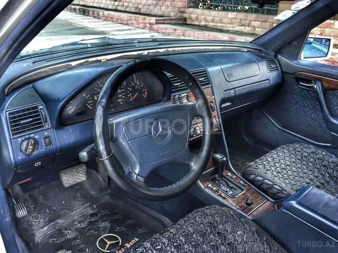 Mercedes C 200 1995, 180,000 km - 1.8 l - Cəlilabad