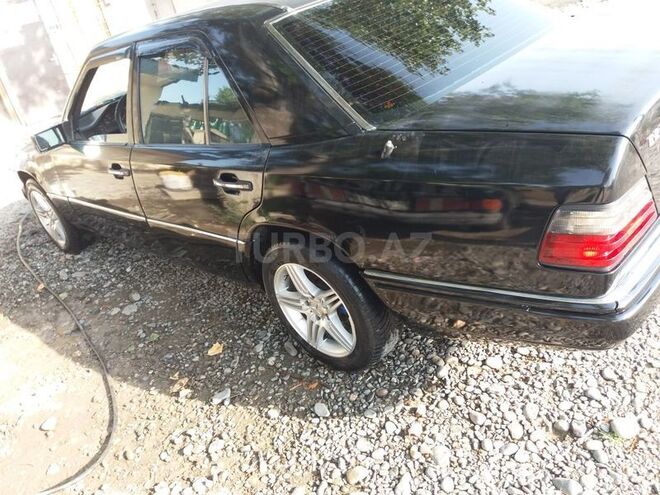 Mercedes E 220 1994, 453,138 km - 2.2 l - Kürdəmir