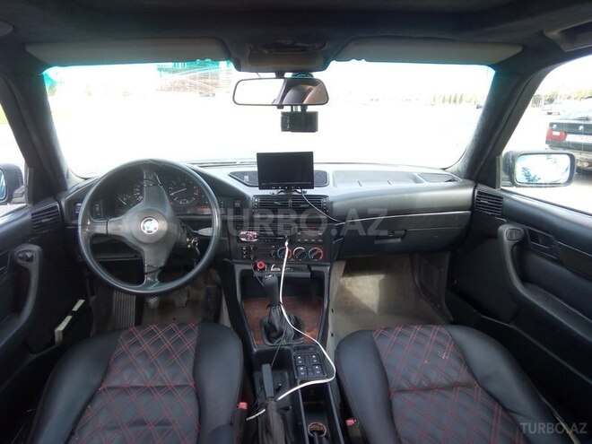 BMW 525 1993, 187,000 km - 2.5 l - Bakı