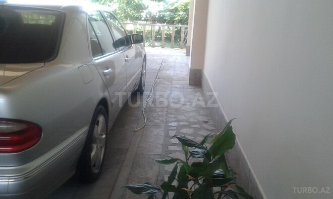 Mercedes E 240 2001, 195,000 km - 2.6 l - Mingəçevir