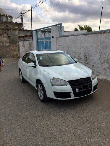 Volkswagen Jetta 2010, 124,000 km - 1.6 l - Bakı