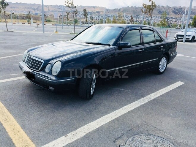 Mercedes E 220 2001, 297,557 km - 2.2 l - Bakı