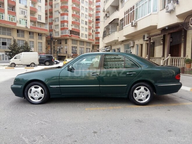 Mercedes E 270 2000, 240,000 km - 2.7 l - Bakı