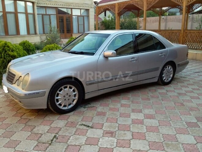 Mercedes E 200 2000, 210,000 km - 2.0 l - Gəncə
