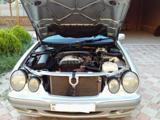 Mercedes E 200 2000, 210,000 km - 2.0 l - Gəncə