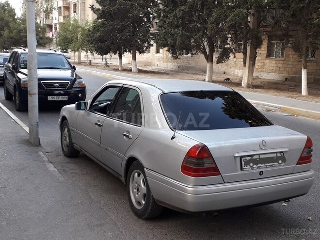 Mercedes C 220 1996, 320,000 km - 2.2 l - Sumqayıt