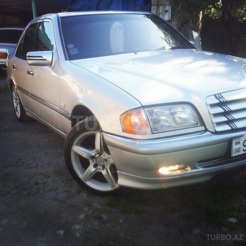 Mercedes C 240 1999, 244,600 km - 2.4 l - Zaqatala