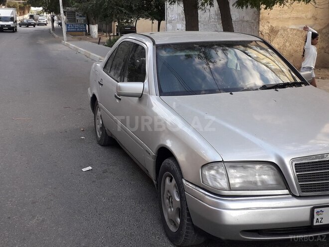 Mercedes C 220 1996, 320,000 km - 2.2 l - Sumqayıt