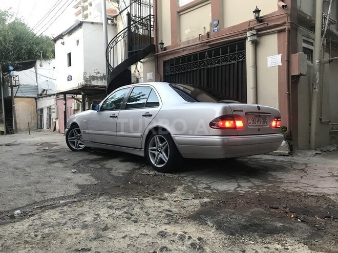 Mercedes E 240 1997, 240,000 km - 2.4 l - Bakı