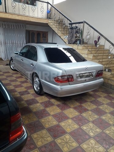Mercedes E 240 1999, 180,000 km - 2.6 l - Gəncə