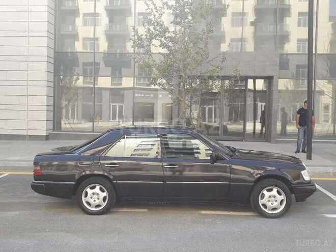 Mercedes E 230 1992, 110,000 km - 2.3 л - Bakı
