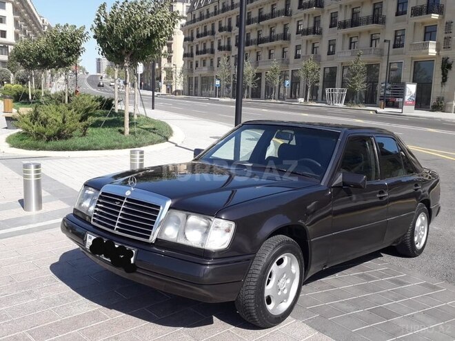 Mercedes E 230 1992, 110,000 km - 2.3 л - Bakı