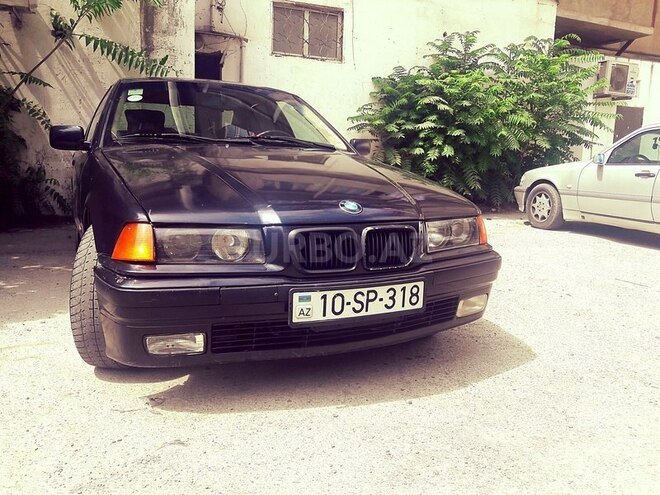 BMW 318 1995, 332,000 km - 1.8 l - Bakı