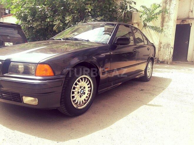 BMW 318 1995, 332,000 km - 1.8 l - Bakı