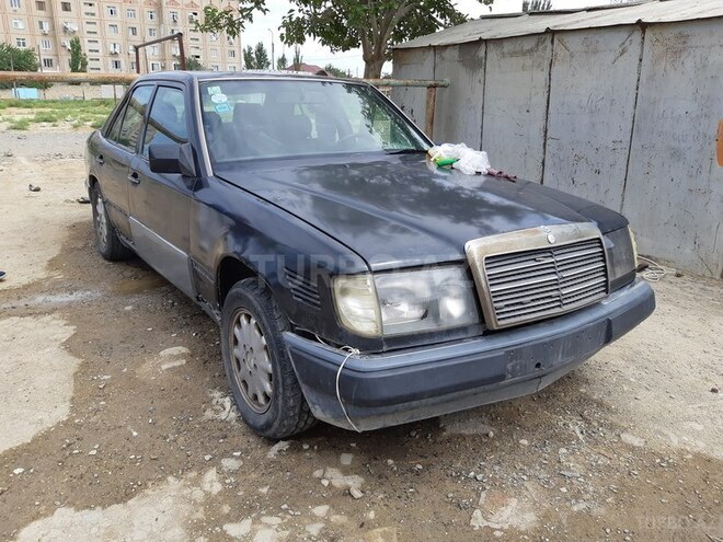 Mercedes E 300 1993, 380,000 km - 3.0 l - Bakı