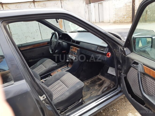 Mercedes E 300 1993, 380,000 km - 3.0 l - Bakı